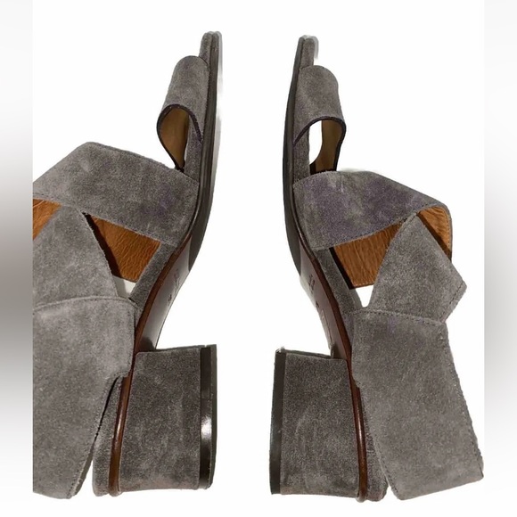 Chie Mihara 37.5 Grey Suede Chunky Heel Sandals - Picture 7 of 11